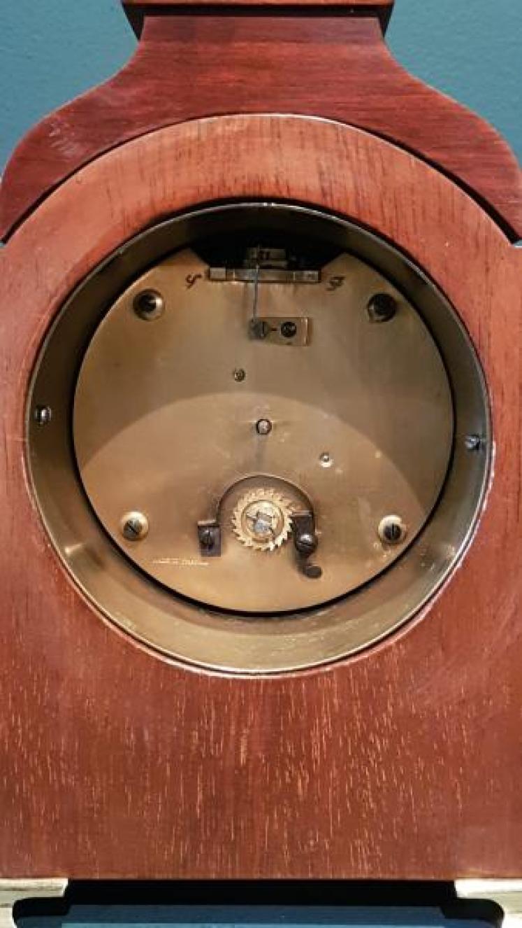Fine Quality Inlaid Mahogany Mantel Clock - Image 4