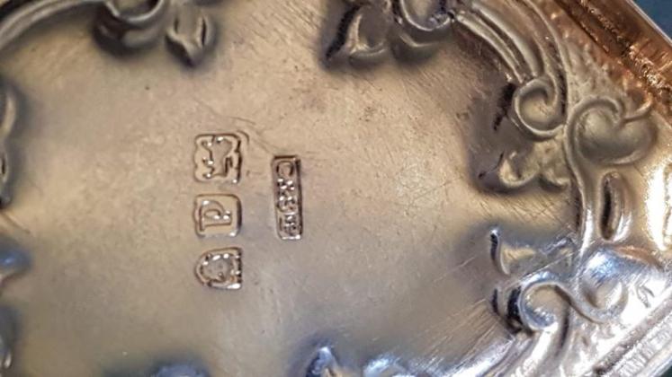 Victorian Lozenge Shaped Silver Box - Image 3