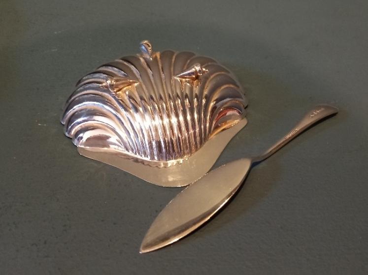 Edwardian Silver Shell Dish In Presentation Case - Image 4