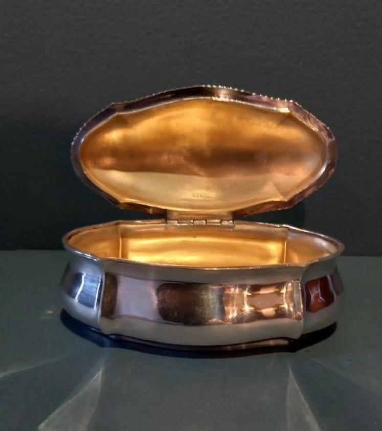 Antique Silver Shaped Table Box with Gemstone - Image 4