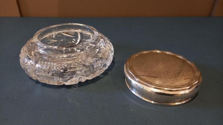 George V Period Silver Engraved Powder Dish - Image 3