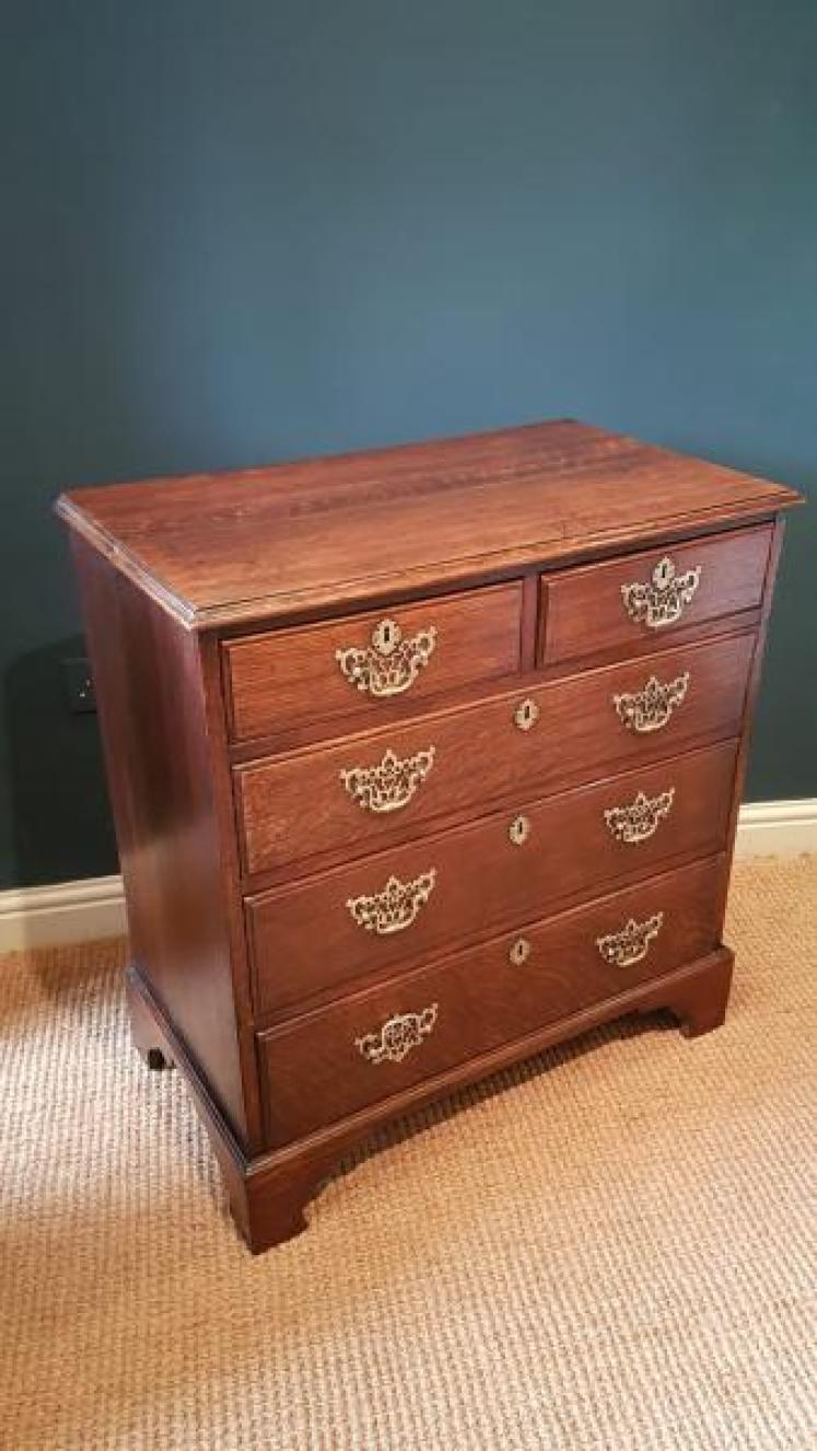 George III Oak Country House Chest of Drawers - Image 2