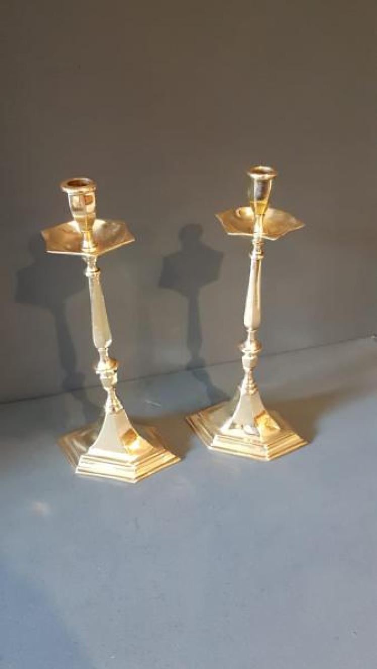 Victorian Cast Brass Candlesticks - Image 5