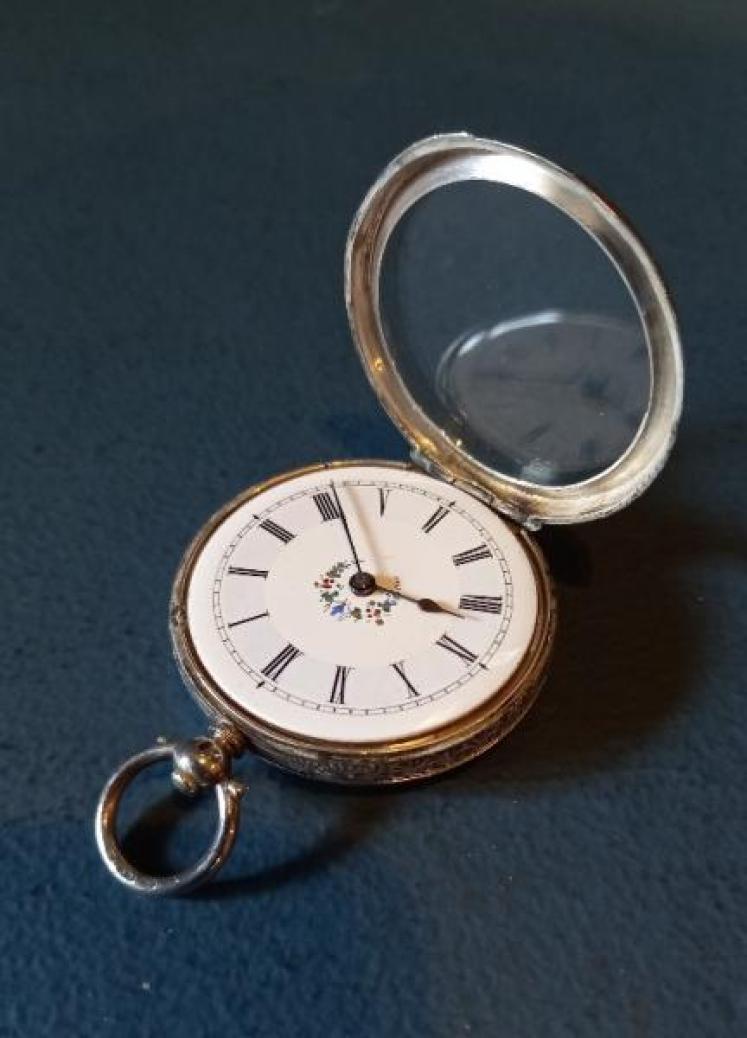 Antique Silver Ladies Swiss Fob Watch - Image 2