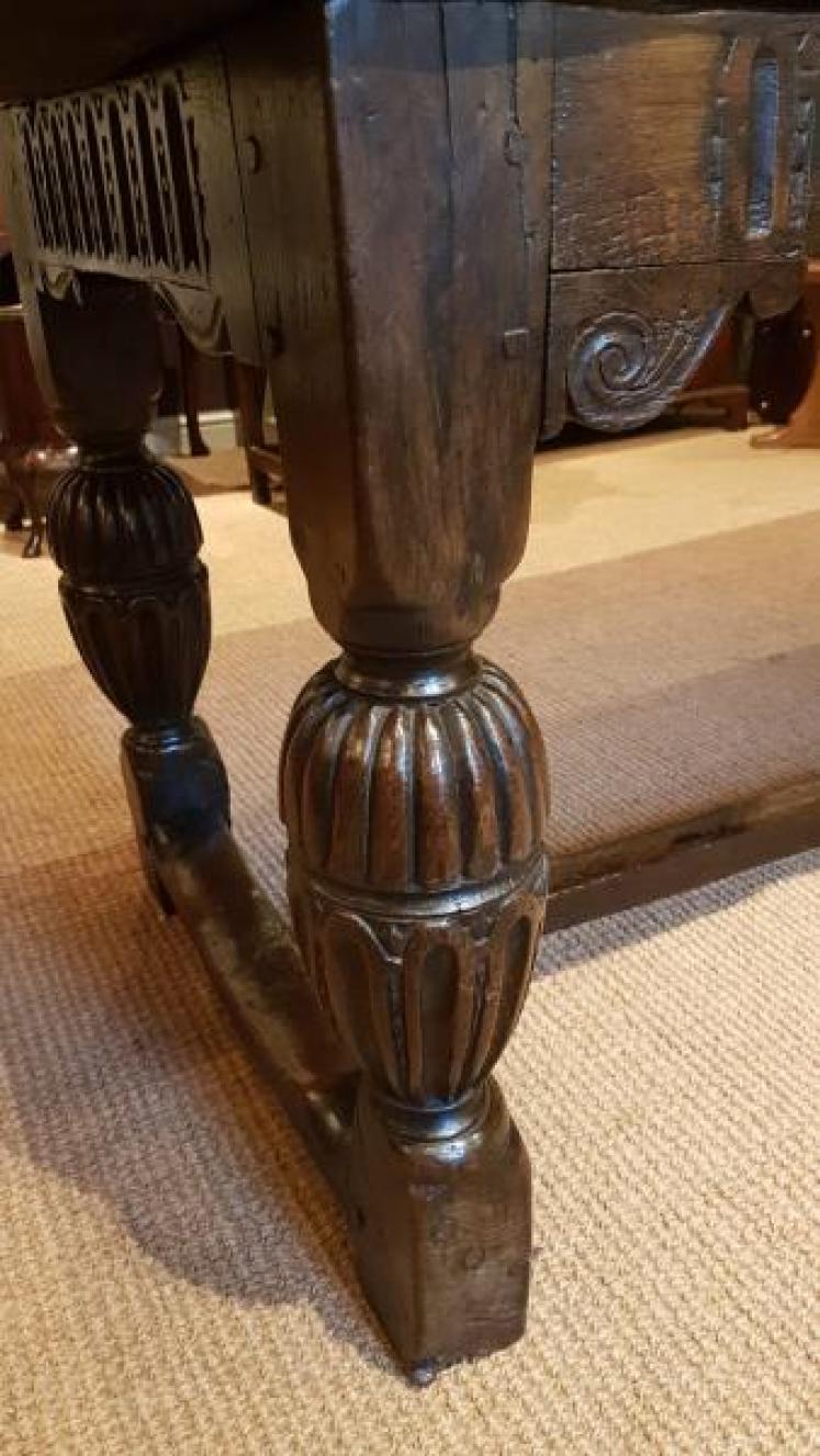 Superb Charles II Oak Refectory Table - Image 3