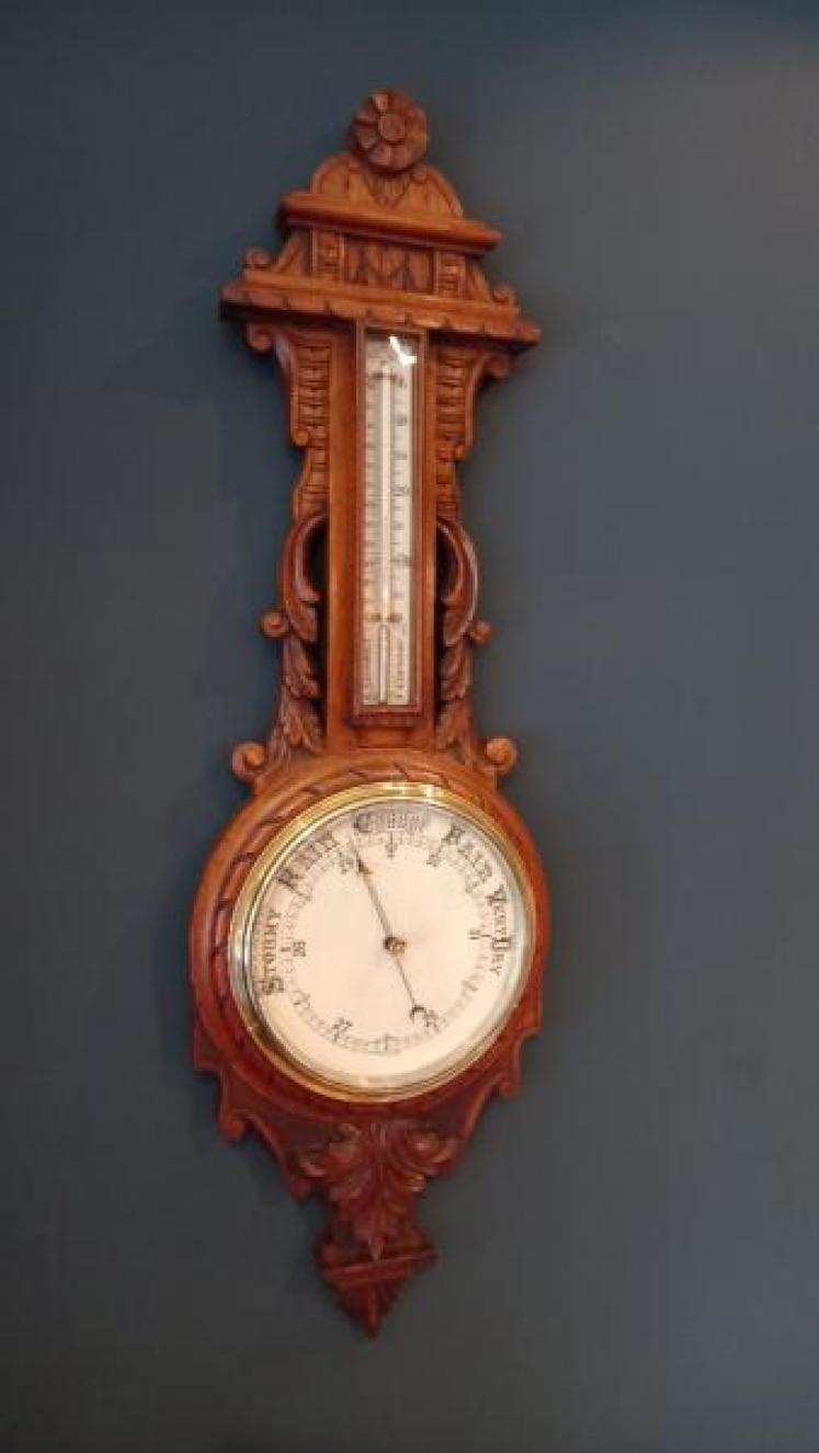 Superb Polished Oak Banjo Barometer - Image 1
