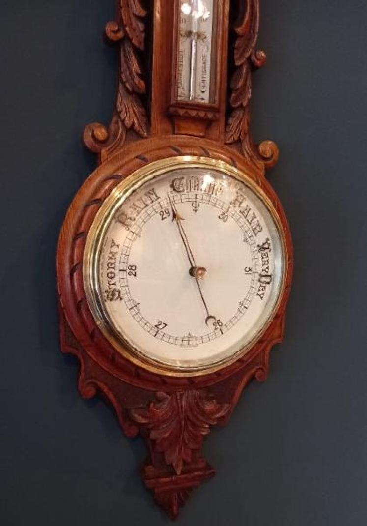 Superb Polished Oak Banjo Barometer - Image 2