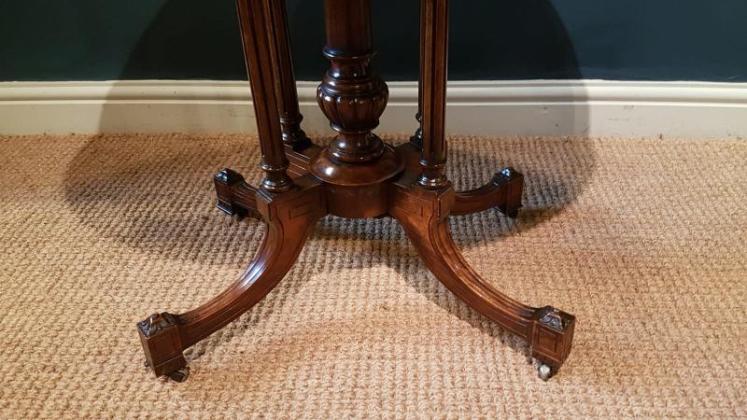 Fine Quality Burr Walnut Baby Sutherland Table - Image 5