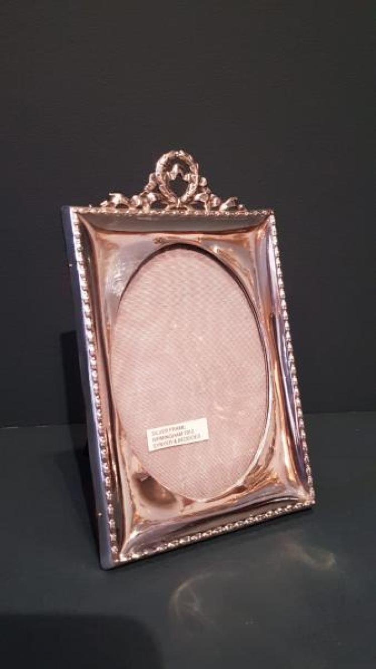 Silver Ribbon Crest Photo Frame  - Image 1