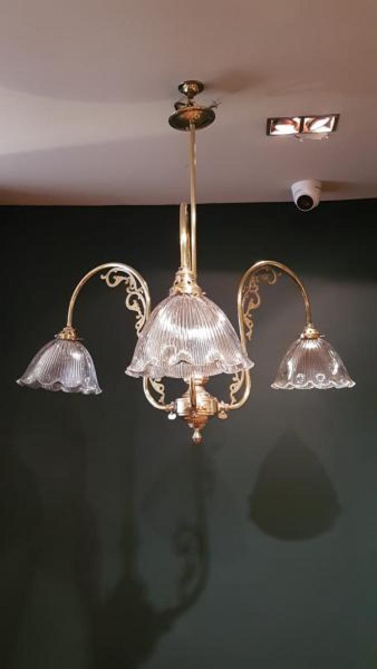 Late Victorian Brass Chandelier - Image 1
