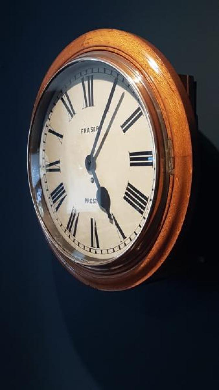 Victorian Fraser 16" Dial Fusee Wall Clock - Image 2