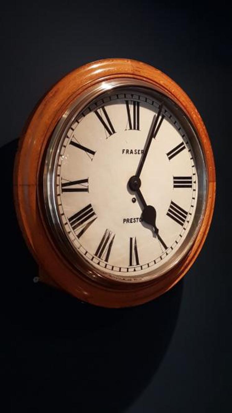 Victorian Fraser 16" Dial Fusee Wall Clock - Image 4