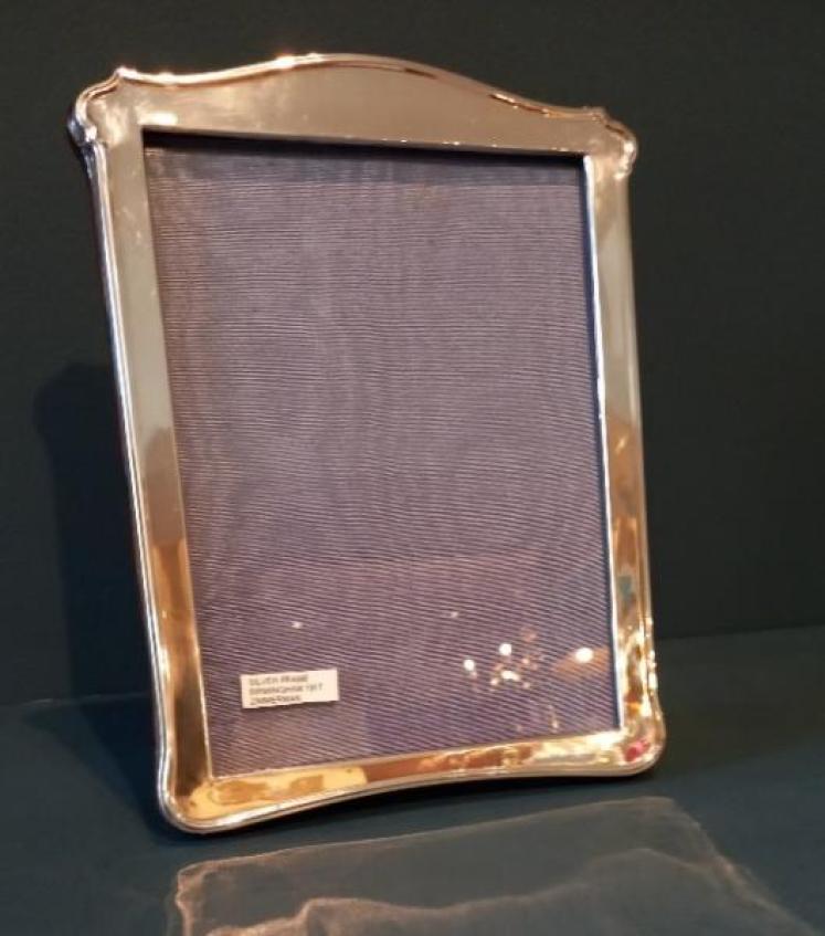 Large George V Period Silver Photo Frame - Image 1