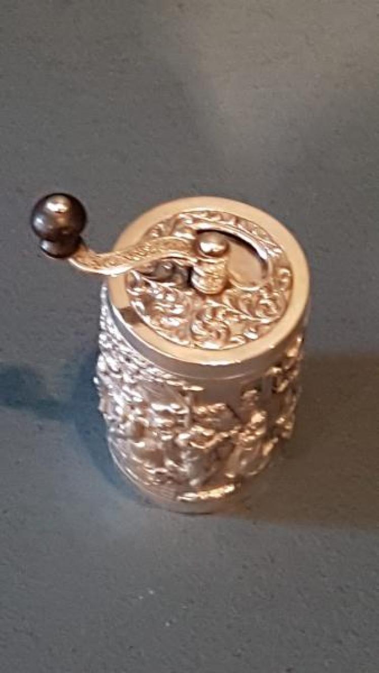 Victorian Silver Pepper Grinder - Image 3