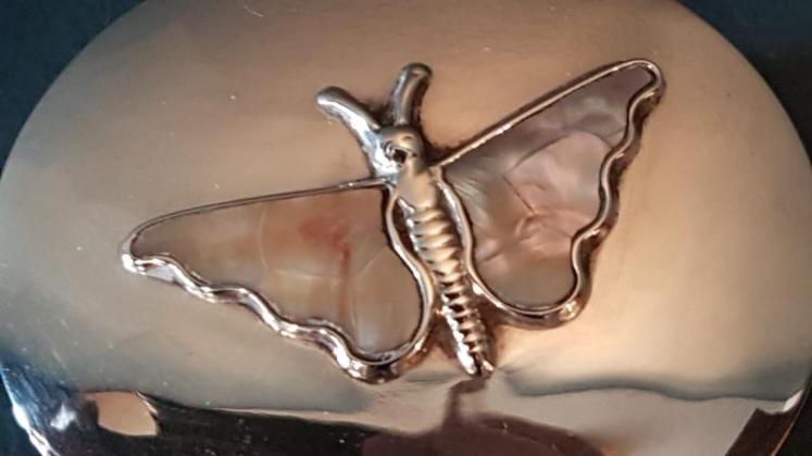 Silver Ring Box with Mother of Pearl Butterfly - Image 4