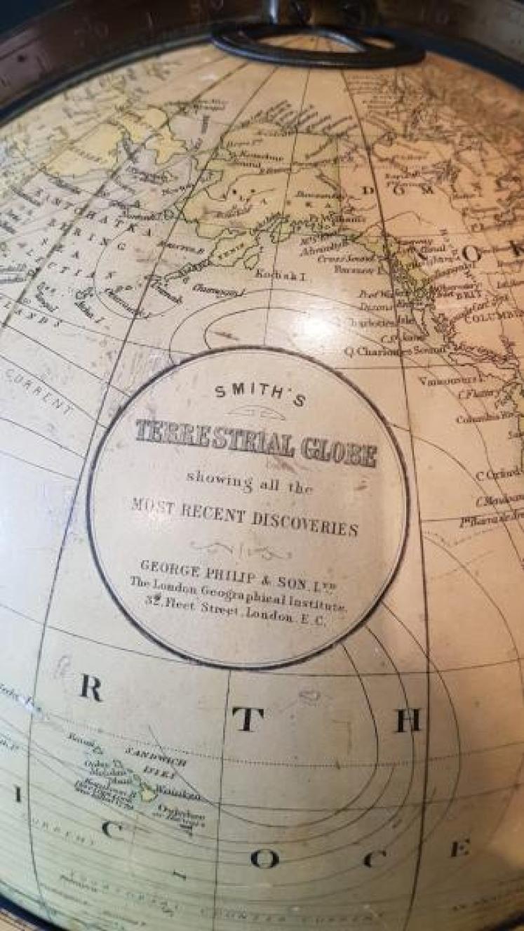 Victorian Smith's Terrestrial Library Globe - Image 2