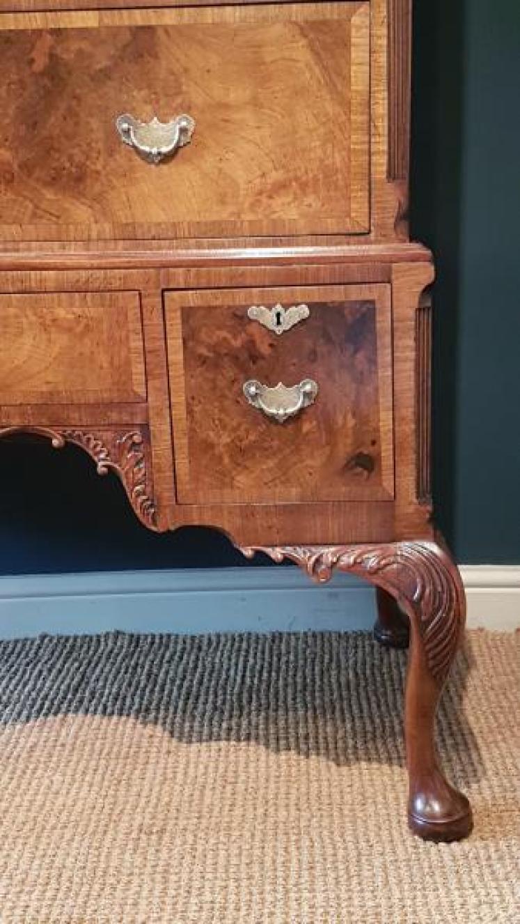 Fine Quality Georgian Walnut Chest on Stand - Image 5