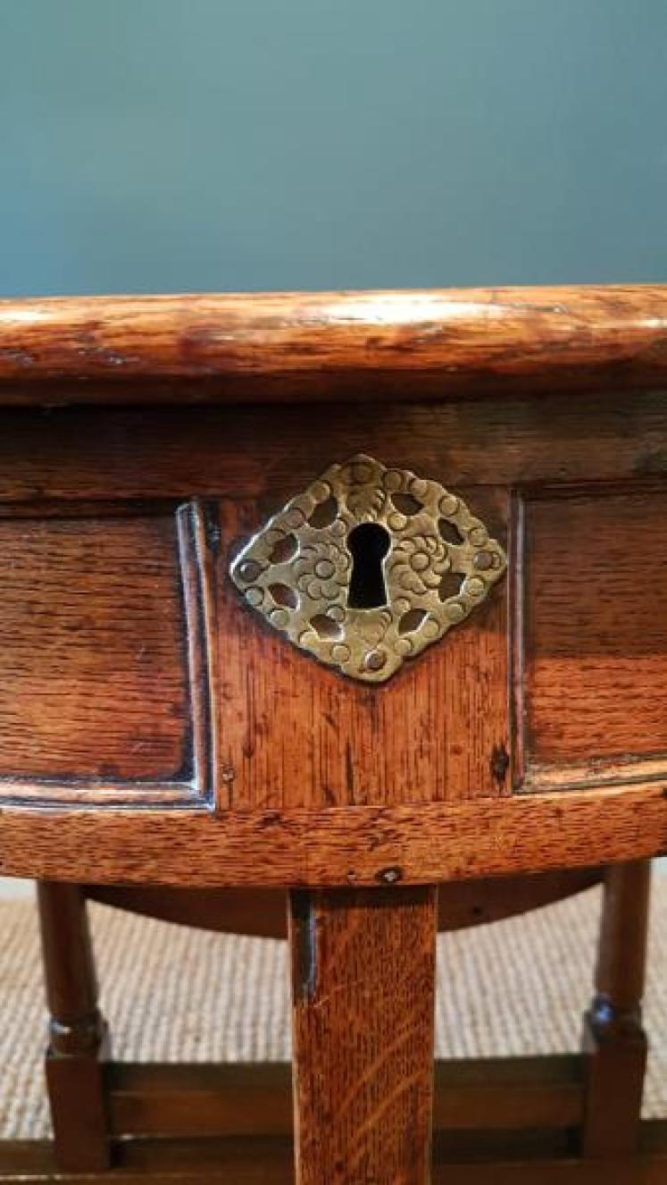 George II Oak Credence Table - Image 4