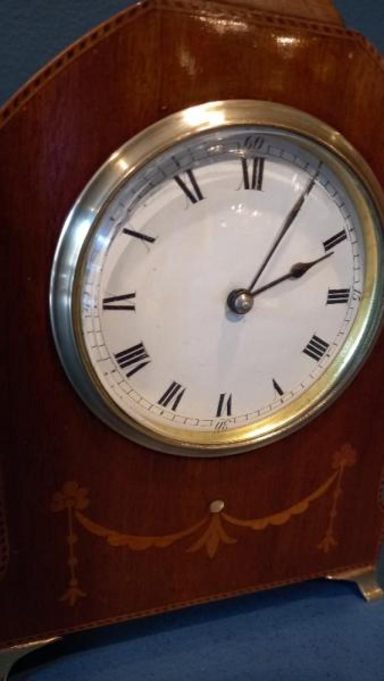 Edwardian Period Inlaid Bracket Style Mantel Clock - Image 2