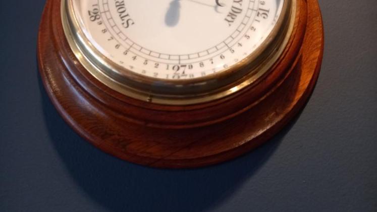 Victorian Golden Oak Aneroid Barometer - Image 6