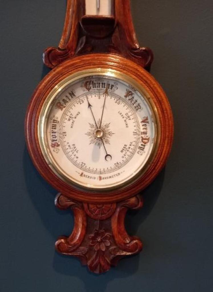 Mid Victorian Foliage Carved Banjo Barometer - Image 2