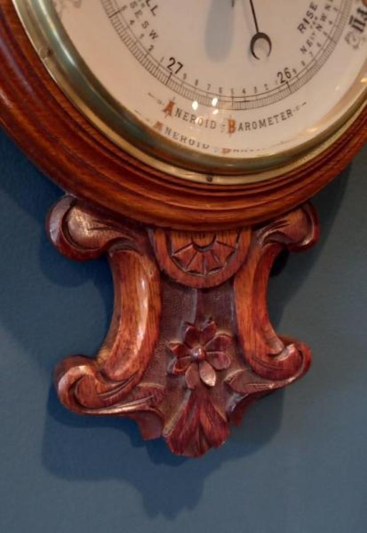 Mid Victorian Foliage Carved Banjo Barometer - Image 6