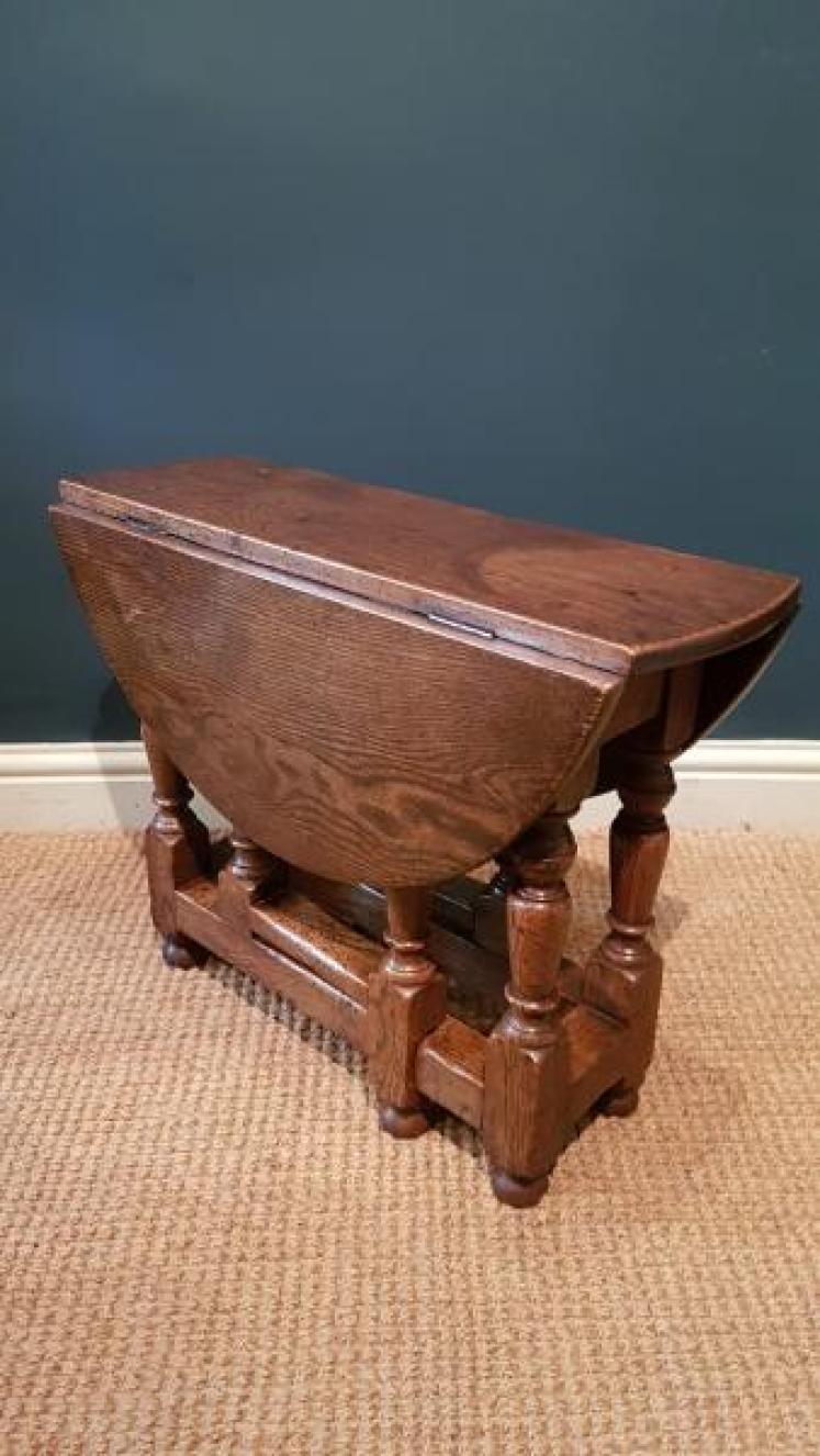 Small George III Style Occasional Oak Table - Image 6