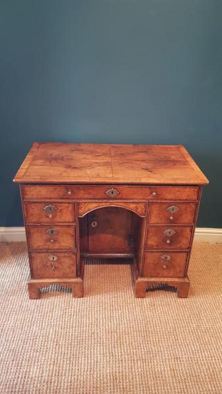Outstanding George I Walnut Kneehole Desk - Image 1