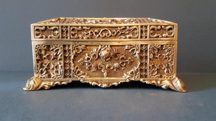 Superb Victorian Cast Brass Jewel Casket - Image 6
