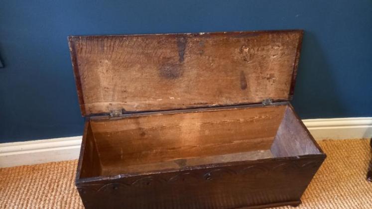 Small James II Period Oak Coffer c.1680 - Image 5