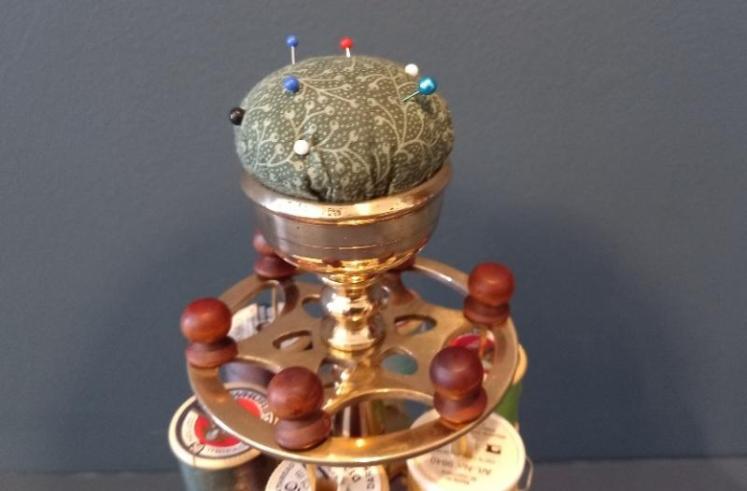 Mid Victorian Cast Brass Bobbin Stand - Image 2