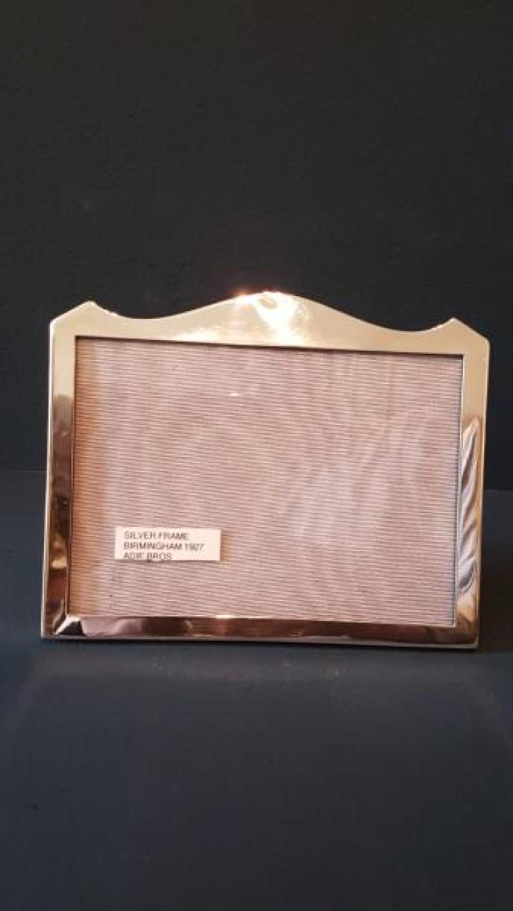 George V Silver Portrait Picture Frame  - Image 5