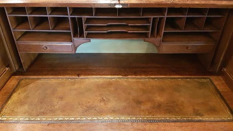 Top Quality Victorian Oak Roll Top Desk  - Image 3