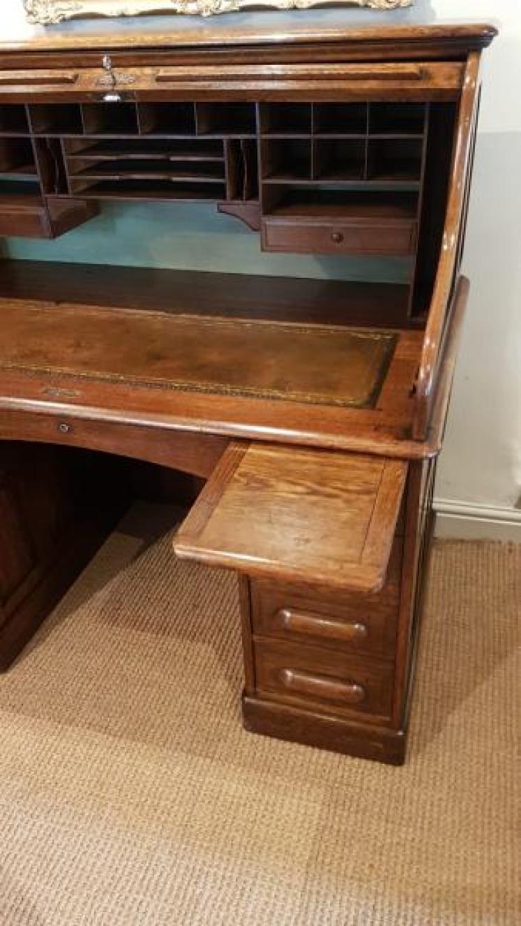 Top Quality Victorian Oak Roll Top Desk  - Image 5
