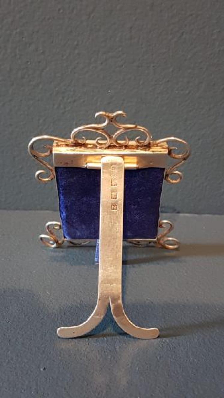 Small Victorian Silver Wire Work Frame - Image 2