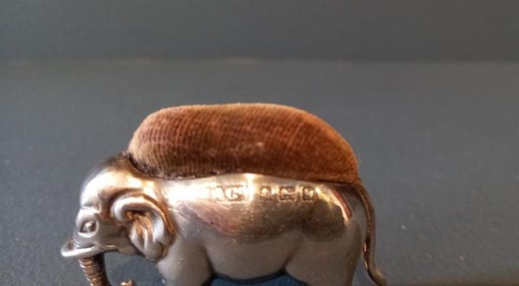 Edwardian Period Silver Elephant Novelty Pin Cushion - Image 3
