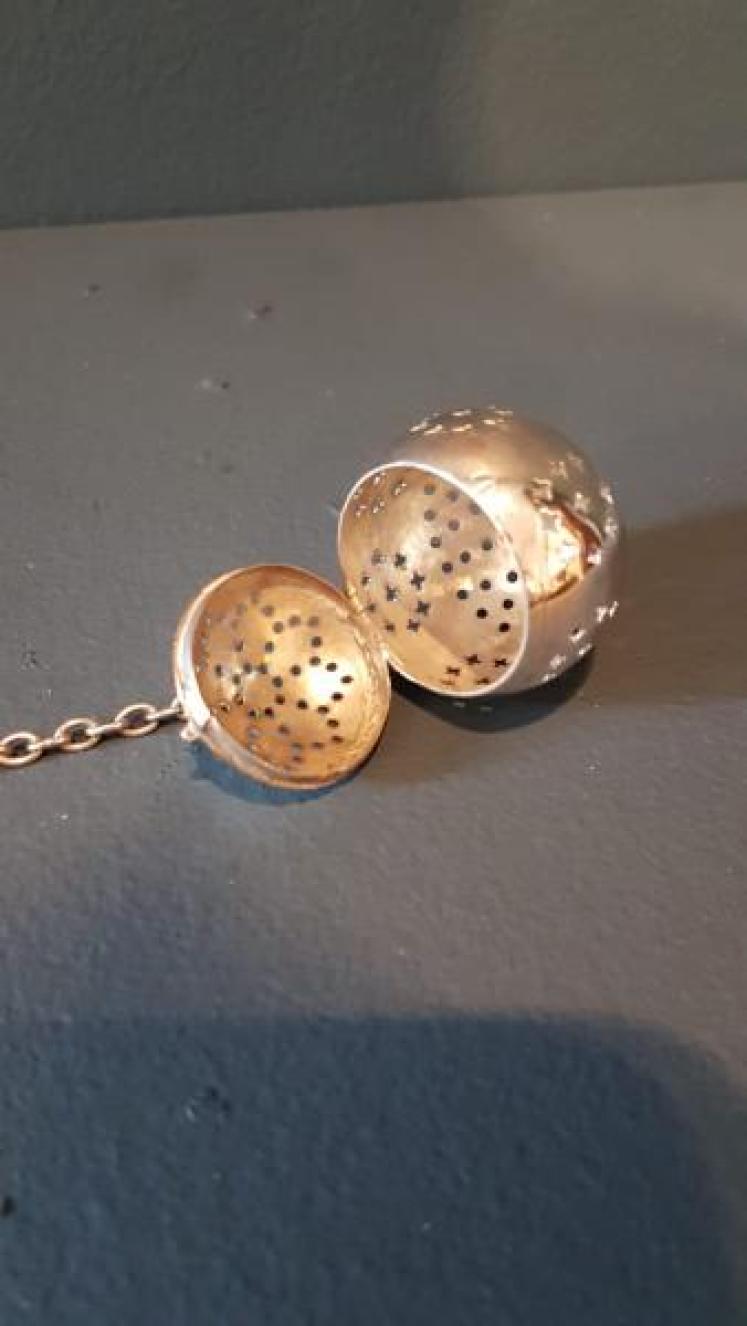 Rare Edwardian Silver Tea Infuser - Image 2