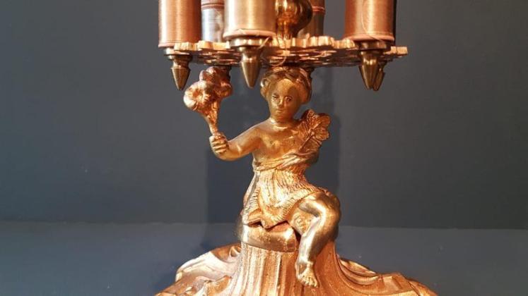 Fine Quality Gilt Bronze Bobbin Stand - Image 5
