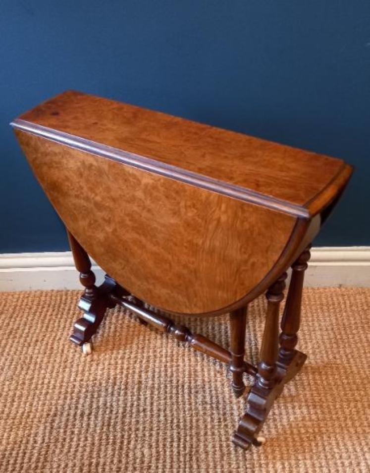 Mid Victorian Figured Walnut Baby Sutherland Table - Image 1