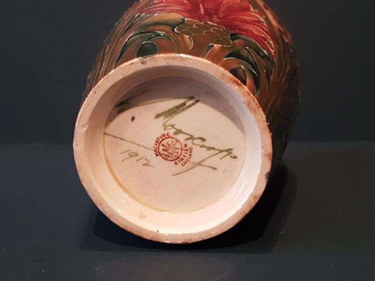 Moorcroft McIntyre Cornflower Vase - Image 5