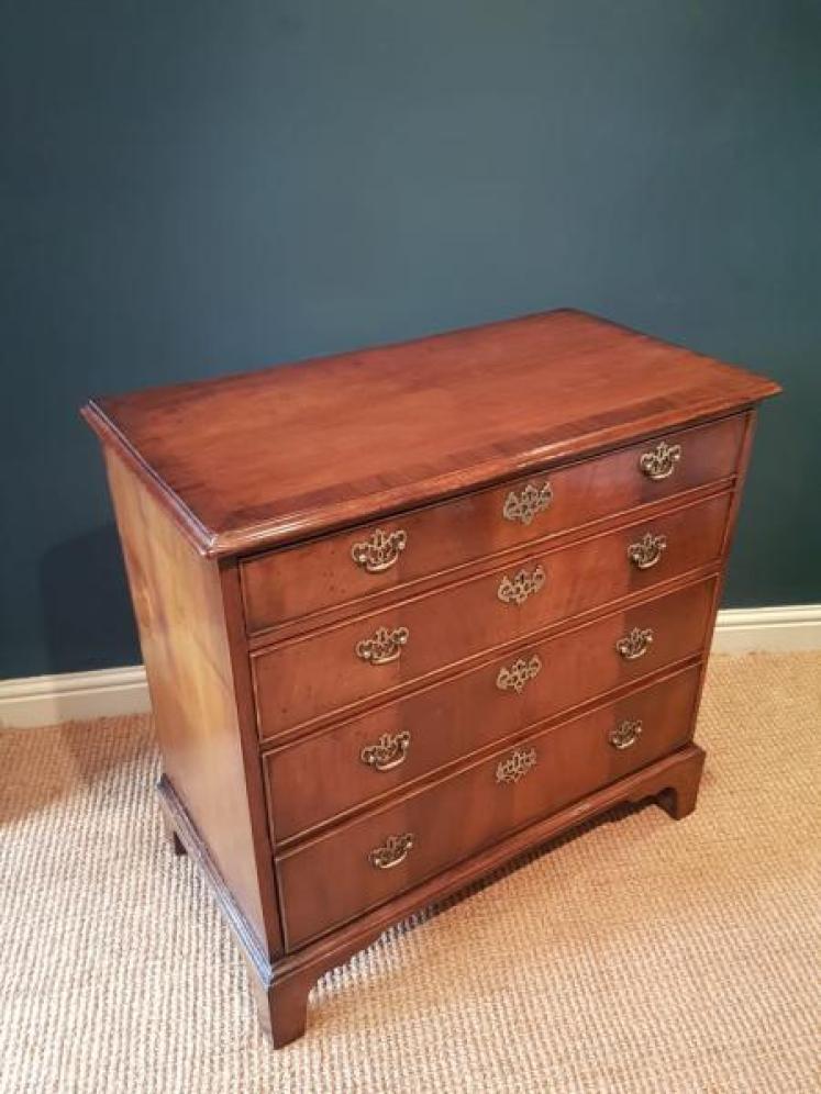 George III Walnut Chest of Drawers - Image 5