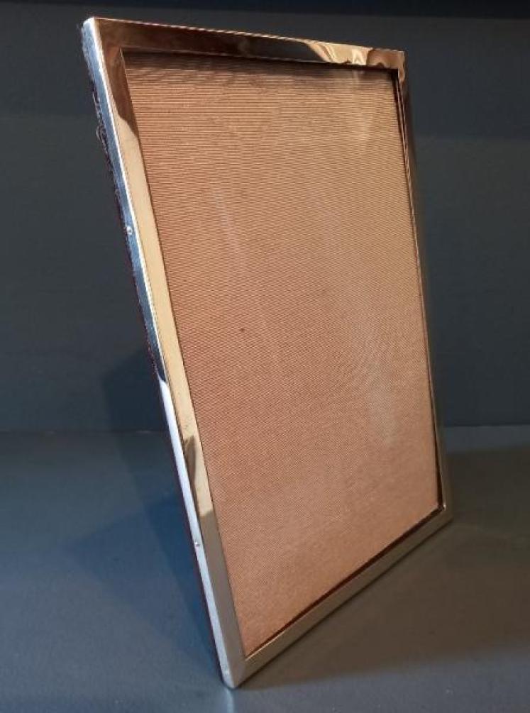 Large George V Period Plain Silver Photo Frame - Image 2