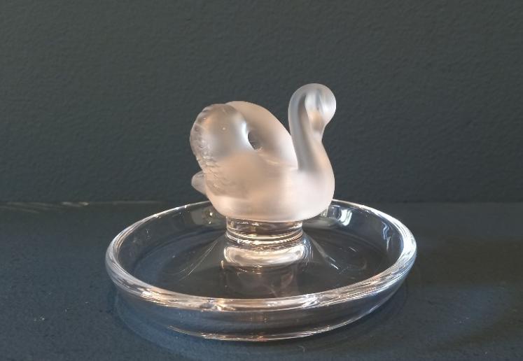 Lalique Opalescent Swan Ring or Pin Dish - Image 3