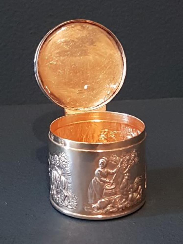 Fine Quality Silver Gilt and Agate Table Box - Image 2