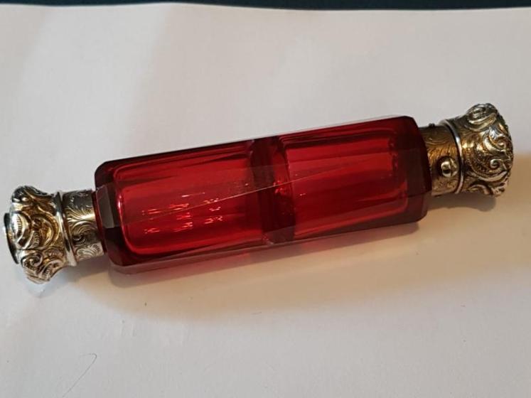 Victorian Ruby Glass and Silver Scent and Smelling Salts  - Image 6