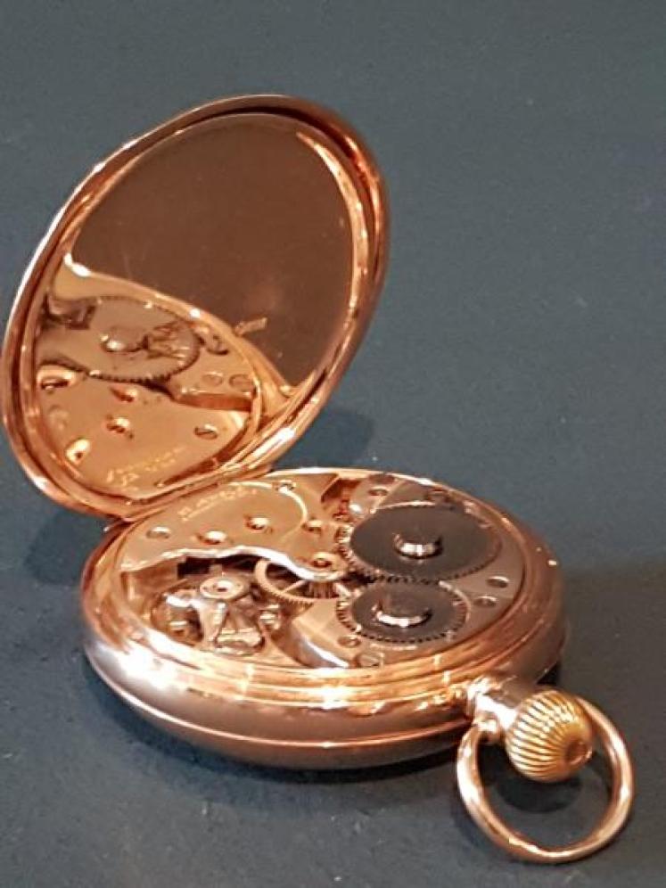 9ct Solid Gold Swiss Pocket Watch - Image 3