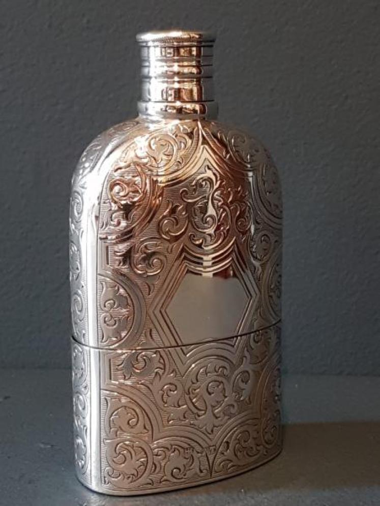Fine Quality Early Victorian Silver Hip Flask - Image 6