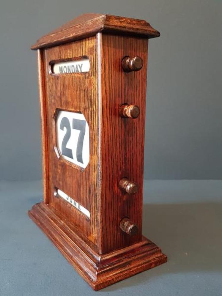 Large Edwardian Oak Perpetual Desk Calendar - Image 3