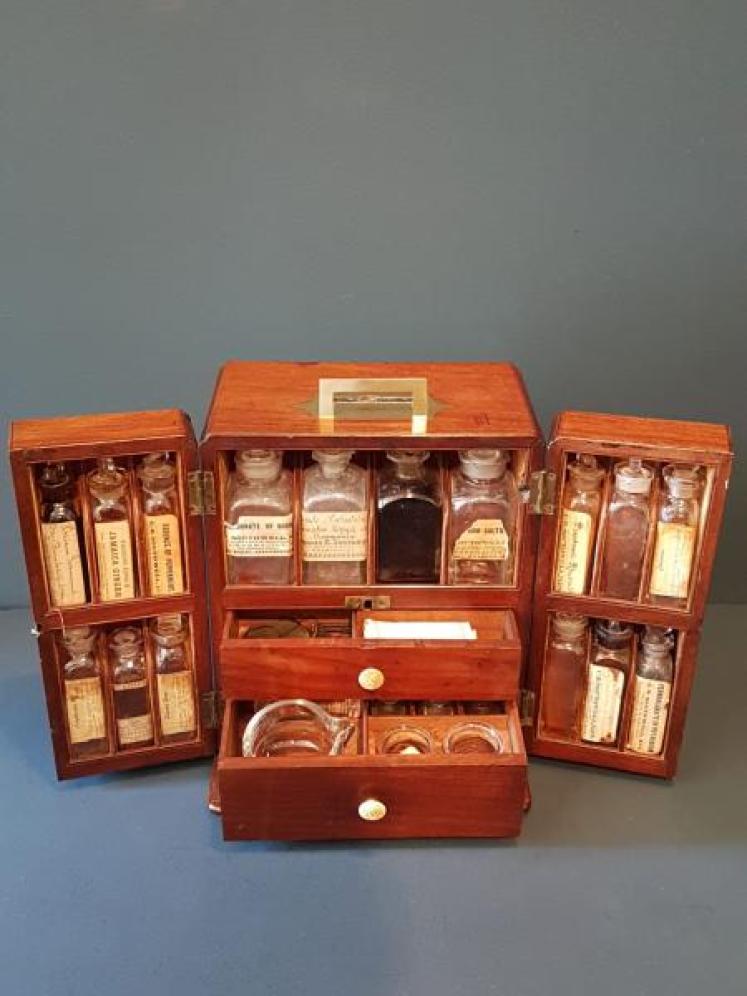 Victorian Doctor's Medicine Chest  - Image 1