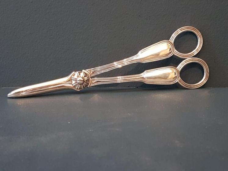 George III Silver Grape Sissors  - Image 7